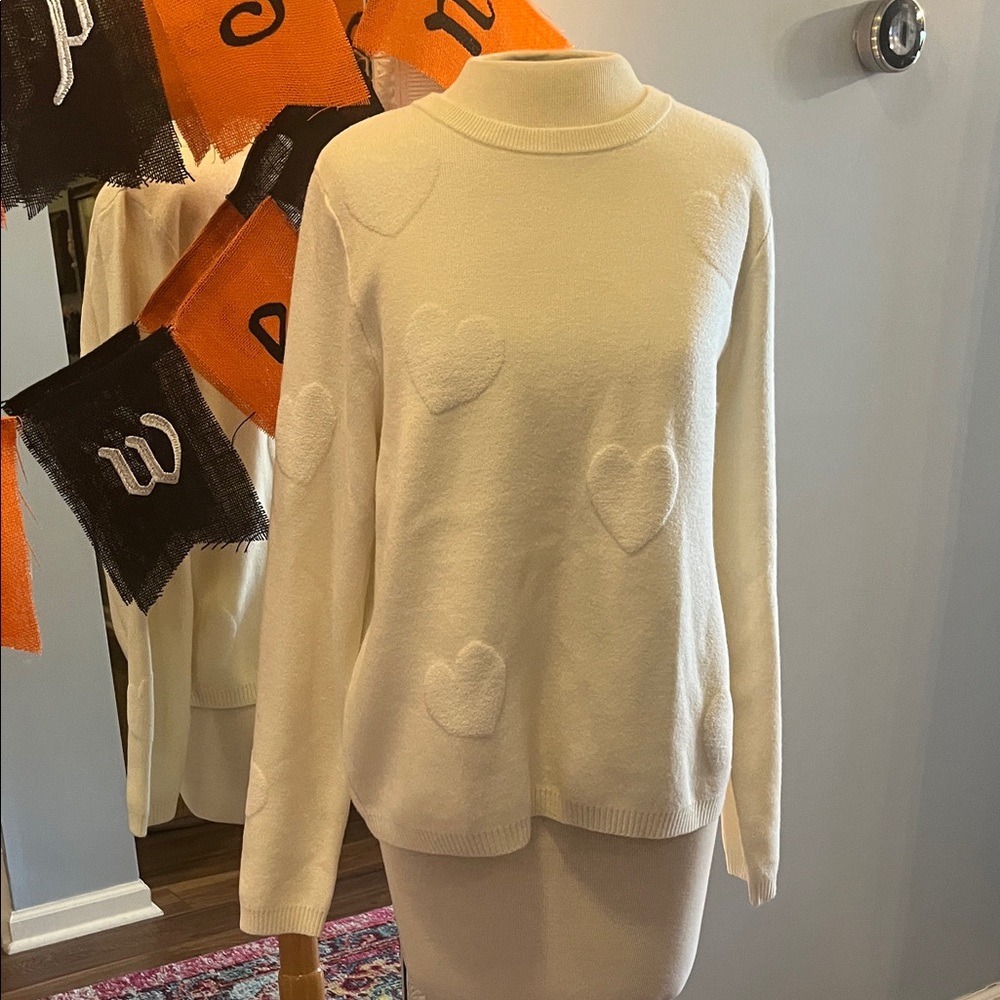 Nicole Miller Cream Heart Pattern Sweater Large new with tags